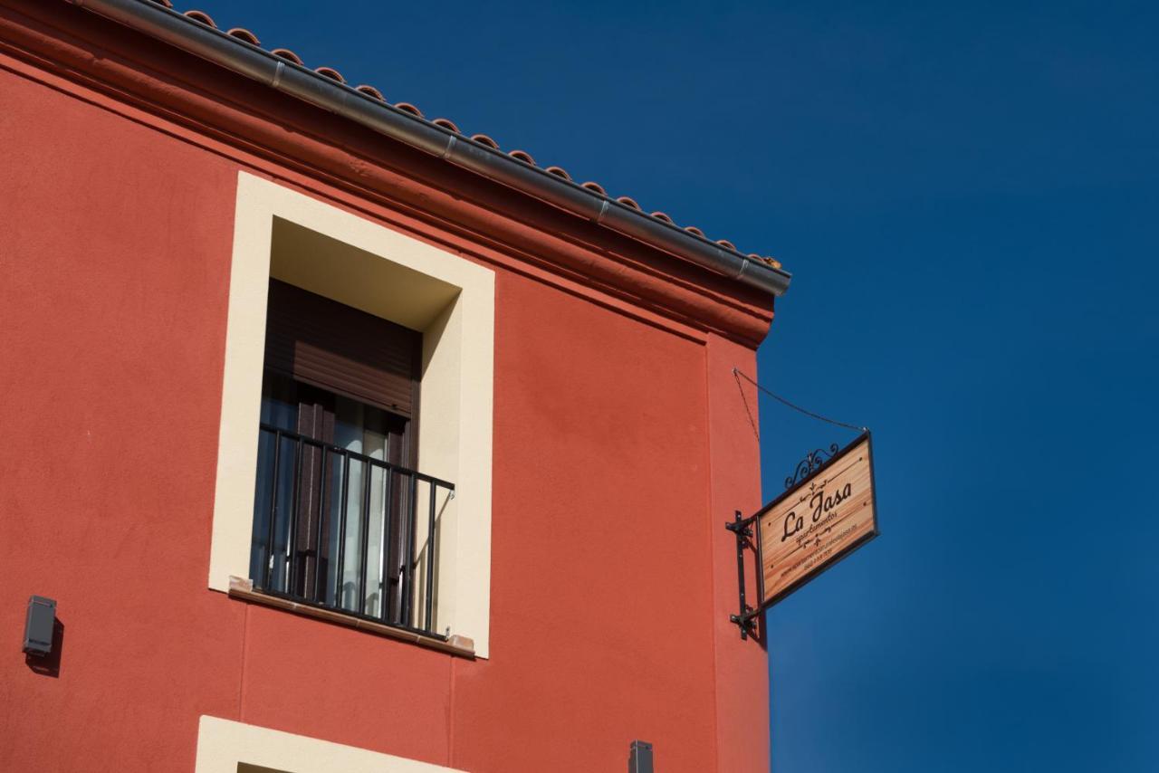 Apartamentos La Jasa Arguedas Exterior photo